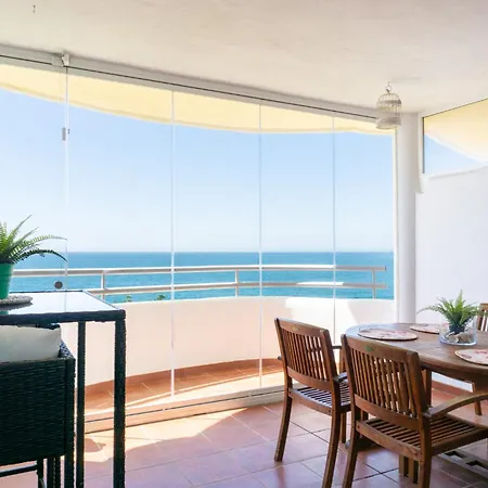 Endless Sea View Apartment